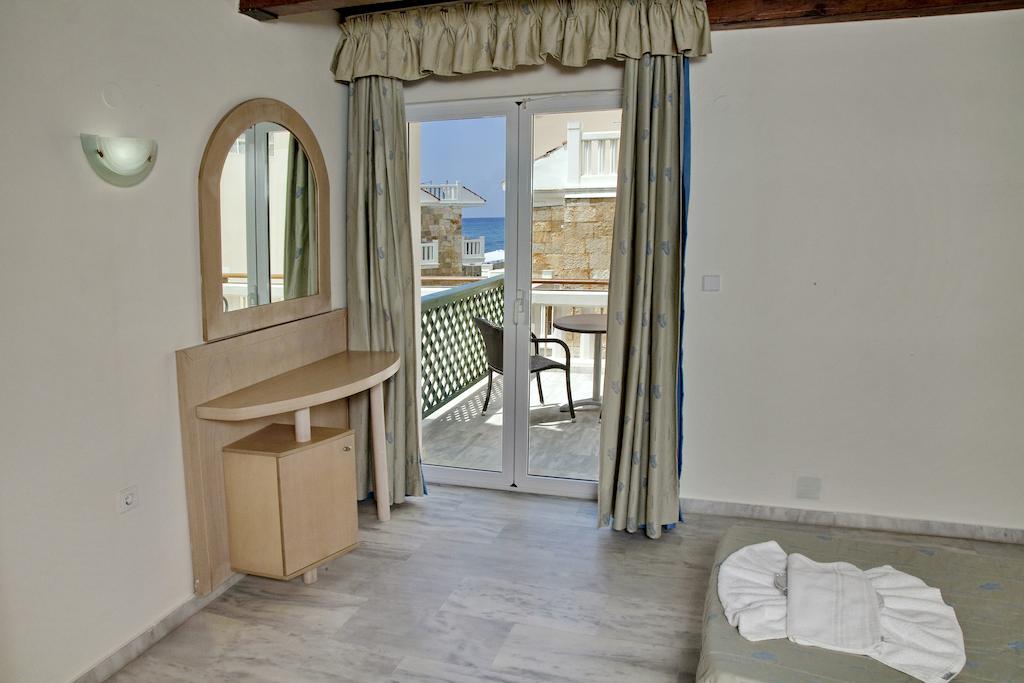 Jo An Beach Hotel Adelianos Kampos Exterior photo
